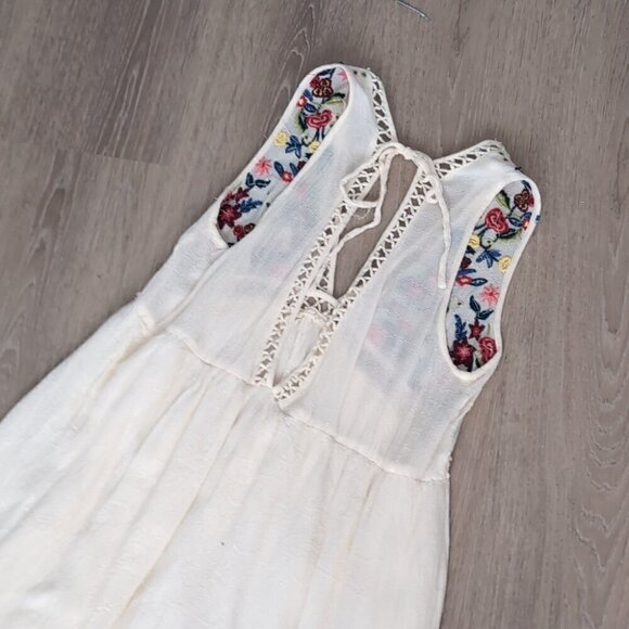 Boho soft mini dress with embroidery small - Picture 10 of 11